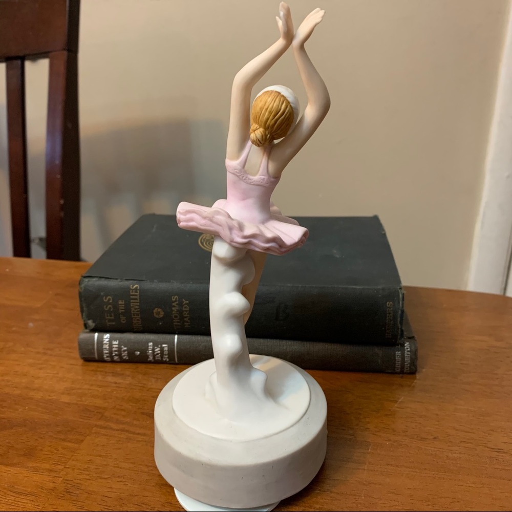 Musical ballerina ceramic figurine works, pretty - Picture 7 of 12